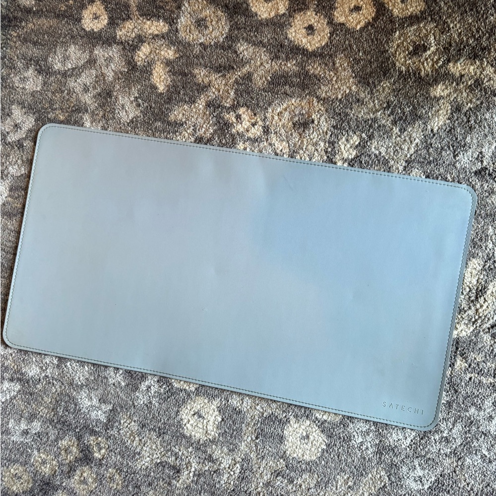 Satechi Reversible Green/Blue Desk Mat